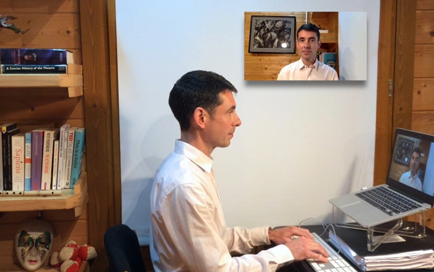Steven Maddocks delivers a vlog on posture at the desk